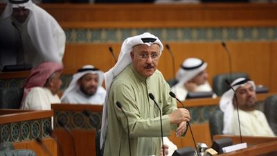 بالفيديو.. لحظة وفاة نائب كويتي أثناء جلسة للبرلمان