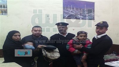 ربة منزل تنسى طفلها وحقيبتها بقطار مترو حلوان 