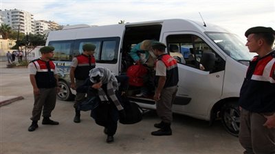 السلطات التركية تلقي القبض على 4 من حركة 