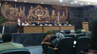 بالصور.. مناقشة ضم 