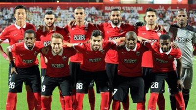 الأهلي يشدد الخناق على العين في الدوري الإماراتي