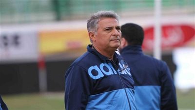 باكيتا يطالب بسرعة التعاقد مع مهاجم إفريقي