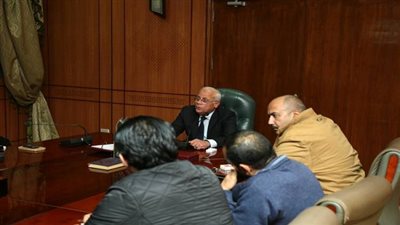 شاهد.. محافظ بورسعيد يجتمع مع أعضاء مجلس النواب بالمحافظة