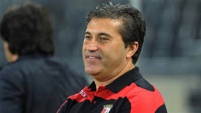 مدرب الأهلي يفجر مفاجأة ويستبعد 7 لاعبين من القائمة الإفريقية