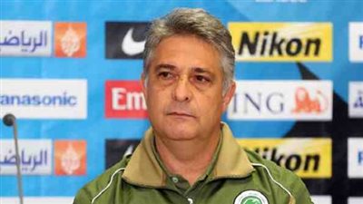 باكيتا يعلن تشكيل الزمالك أمام المقاصة 