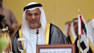 وزير دولة الإمارات للشئون الخارجية يغادر القاهرة