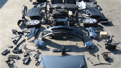 ضبط 1800 قطعة غيار سيارات مهربة بالأزبكية