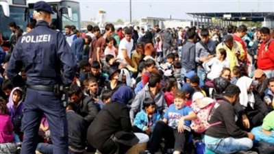 الحكومة الألمانية تشدد على إيجاد حلول فعالة لأزمة المهاجرين