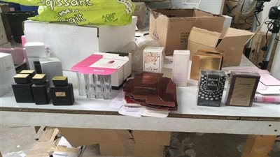  ضبط مصنع عطور بدون ترخيص في المنوفية