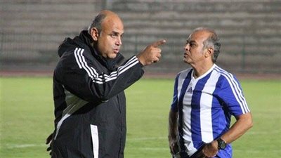 لاعبو الزمالك يحتفلون بعيد ميلاد مدرب حراس المرمى
