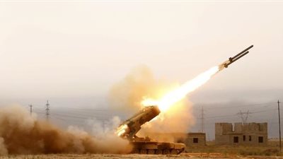 الحوثيُّون يقصفون السعودية ومقتل وإصابة 12 مدنيًا