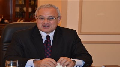 وزير السياحة يطير للغردقة للاطمئنان على السائحين المصابين 