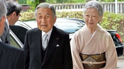 إمبراطور اليابان يزور الفلبين لتطبيع العلاقات بين البلدين