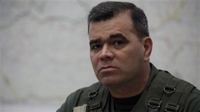وزير الدفاع الفنزويلي يعلن الدعم المطلق من الجيش للرئيس 
