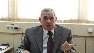 رفعت قمصان: الحكومة التزمت بتوجيهات الرئيس في التزام الحيدة والشفافية 