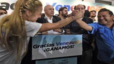 المعارضة الفنزويلية تتهم الحكومة بدفعها للدخول في نزاع على السلطة