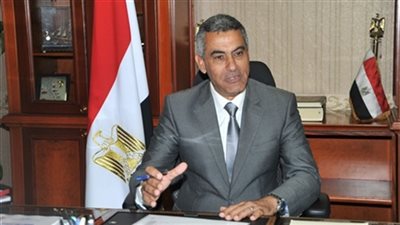 وزير النقل يوجه بتقديم أفضل معاملة للعمال البسطاء في الموانئ