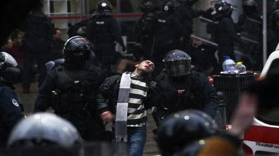 كوسوفو تعتقل 34 متظاهرًا يطالبون باستقالة الحكومة