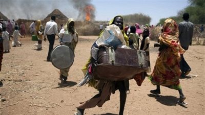 نازحون يقتحمون مبنى حكوميًا هربًا من الميليشيات المسلحة غرب دارفور