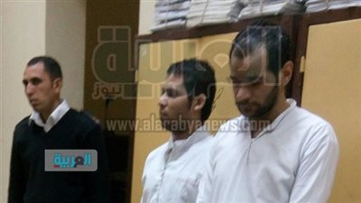 بالصور.. والد طفل 