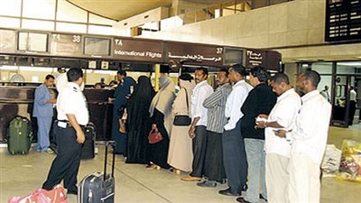 الجوازات السعودية تشدّد على التزام الزائرين بآداب الزيارة