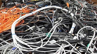 ضبط 5 أطنان أسلاك كهربائية مغشوشة بالبساتين 