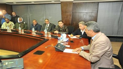 أصحاب الشاحنات لوزير النقل: تجريم الحمولة الزيادة مقابل تخفيض الرسوم