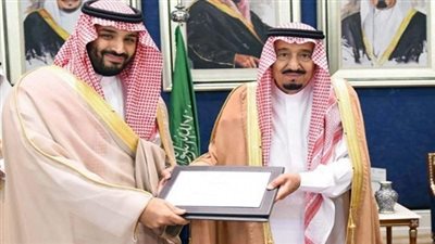 بالفيديو.. سياسيون: تنازل الملك سلمان عن العرش لنجله يهدد استقرار السعودية
