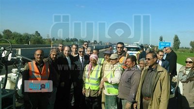 بالصور.. وزير النقل يتفقد الطرق الرابطة بين كفر الشيخ والغربية 