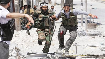 مقتل 35 من قوات النظام السوري في هجوم لداعش على دير الزور