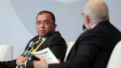 وزير التخطيط يتوقع عرض برنامج الحكومة على البرلمان نهاية الشهر 