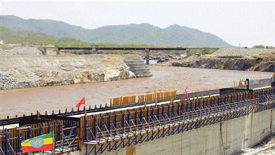 بدء الحلقة النقاشية لـ