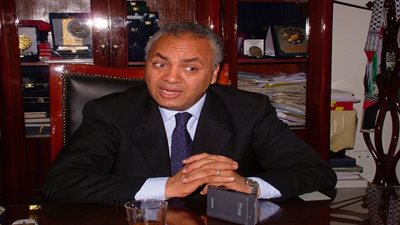 مصطفى بكري: 