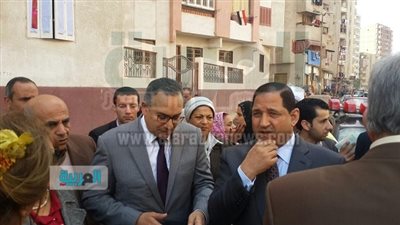 نائب وزير الإسكان يتفقد أعمال السوق الحضارية بالزاوية الحمراء