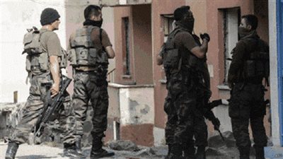 تركيا تعتقل 961 شخصا للاشتباه في انتمائهم لـ