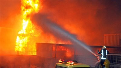 مقتل وإصابة 26 في حريق بمنشأة نفطية بغرب اليمن