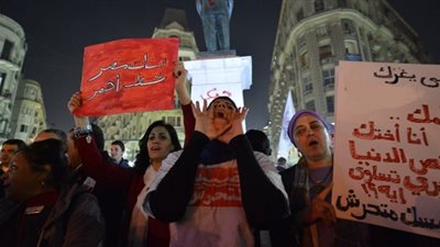 خريف المرأة في موجات الربيع العربي.. كشوف عذرية وتحرش واغتصاب.. و