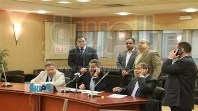 وزير النقل يتابع حركة القطارات من غرفة عمليات الوزارة