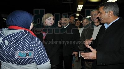 وزير النقل يتفقد محطات 