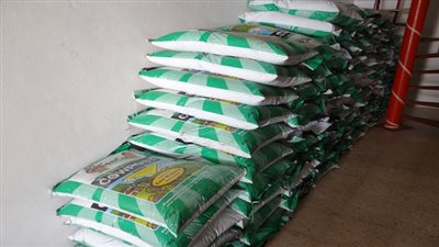 ضبط 1.5 طن أسمدة زراعية بالبحيرة