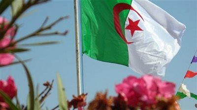  نشطاء جزائريون يتهمون الملحق الثقافي الإيراني بنشر التشيع 