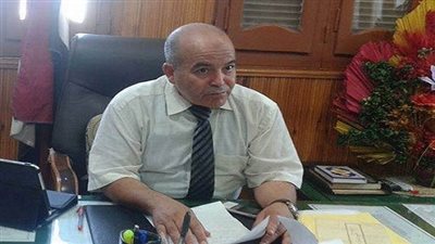 الوحدات المحلية بالسنطة تتسلم كروت صرف البنزين لـ