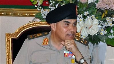 صدقي صبحي يطمئن على الحالة الصحية لرجال الجيش مصابي مواجهات الإرهاب