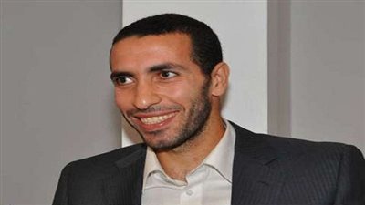 بالتفاصيل.. صحيفة الهداف الجزائرية تكشف كواليس رحلة أبوتريكة 