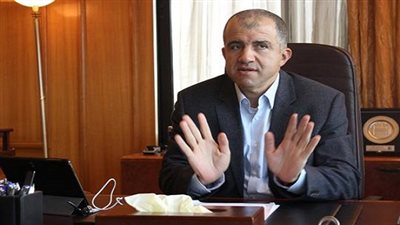 محمد السويدي: رفع سقف الإيداع الدولاري 