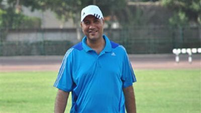 مدرب حراس شباب الأهلي يتلقى 