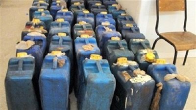 ضبط تاجر مواد بترولية بحوزته ١٥ ألف لتر بنزين قبل بيعه بالسوق السوداء