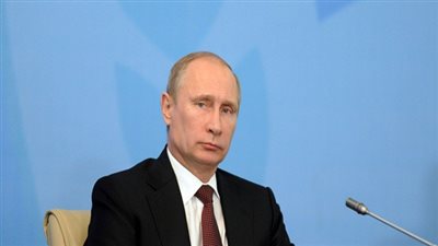 بوتين يبحث مع وزير المالية تطوير سوق الطاقة الكهربائية