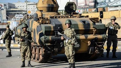 مقتل وإصابة 5 جنود أتراك في اشتباكات ببلدة 