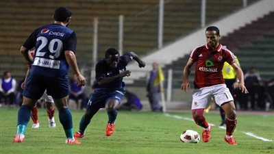 الأهلي يفوز على إنبي بهدفين في لقاء الفرص الضائعة